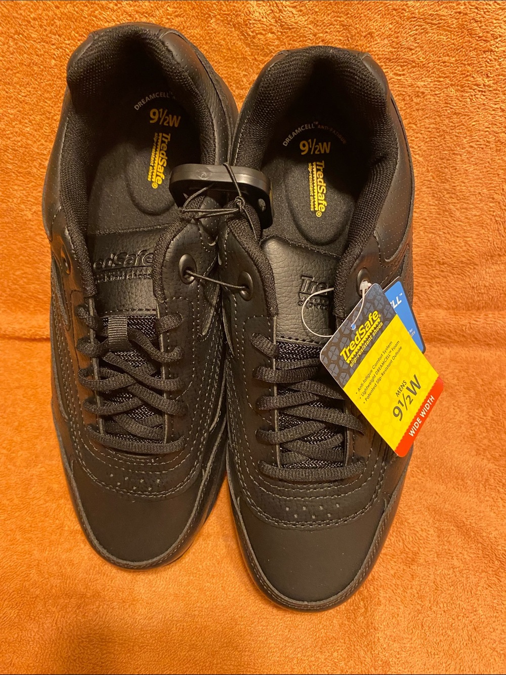 TredSafe Men's Black Athletic Slip-Resistant Shoes - 9½W